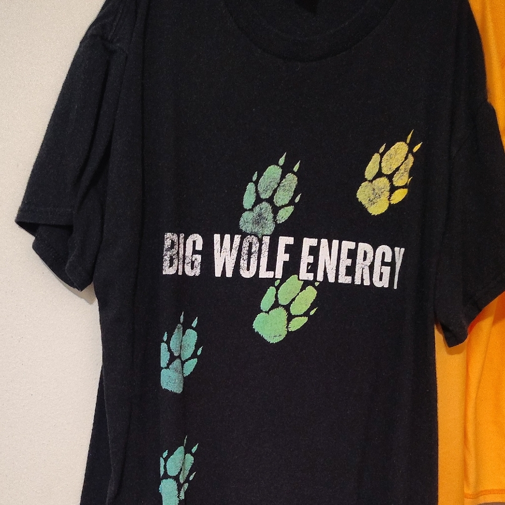 Gildan Black and Yellow Short Sleeve Tee with Playful Wolf Print